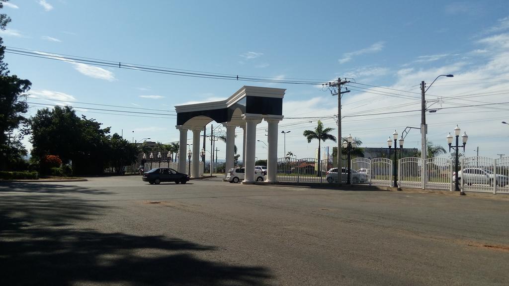 Apartamento Encontro das Águas Caldas Novas Esterno foto